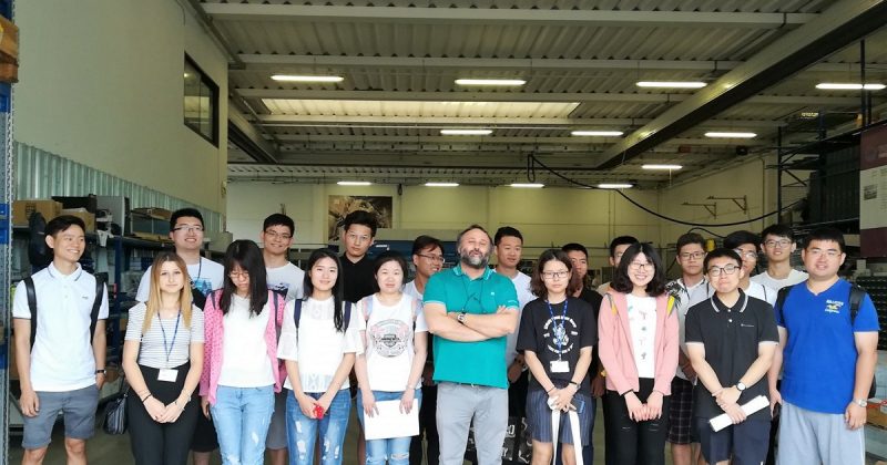 SISTEC opens the door to a delegation of engineering and architecture studets from China.